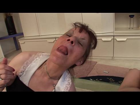 ❤️ Două bunicuțe și un bunic fac sex în trei ❌ at ro.sexflashgame.ru ﹏