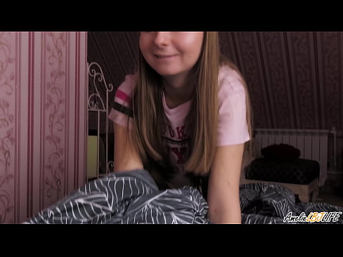 ❤️ Blondina îi suge adânc prietenei ei și primește spermă în gură ❌ at ro.sexflashgame.ru ﹏